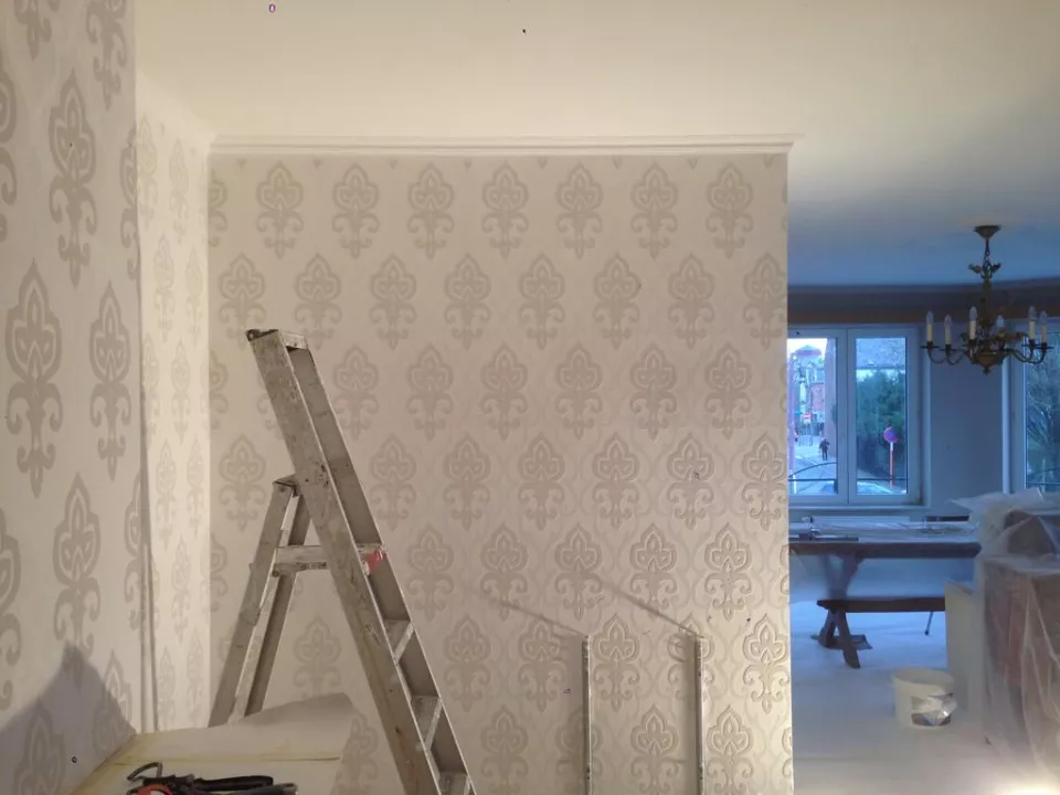 Tapissage et mise en peinture d’un appartement à Ottignies