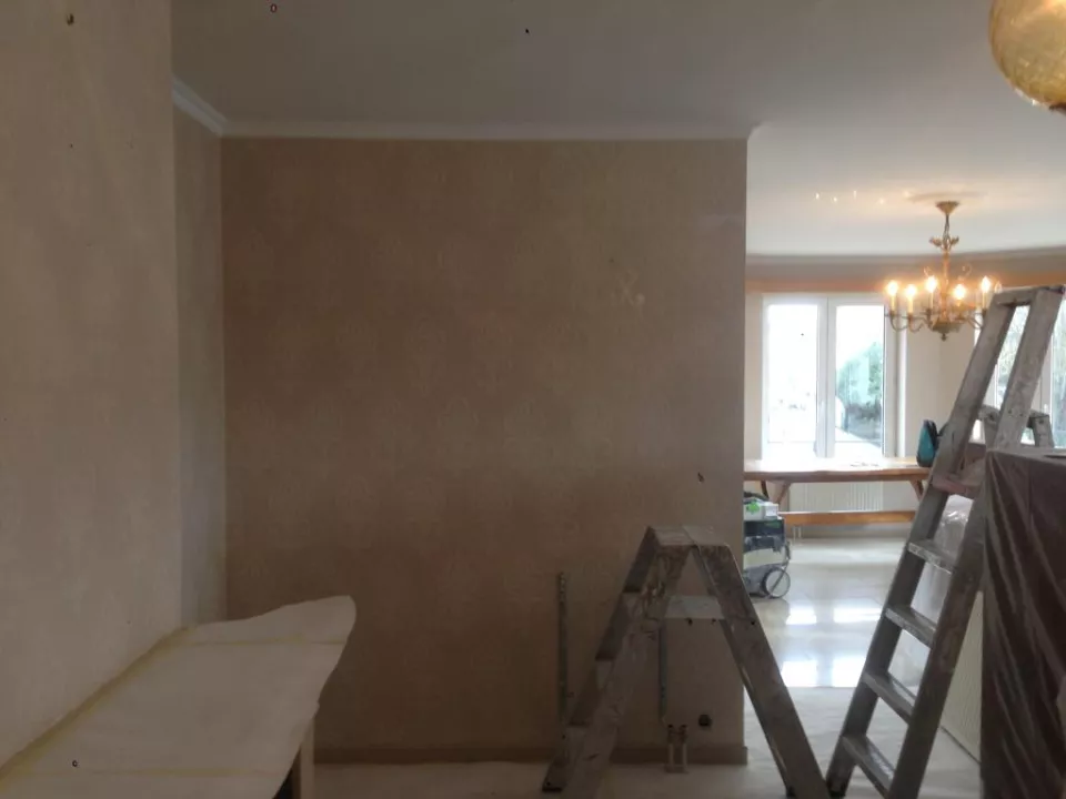 Tapissage et mise en peinture d’un appartement à Ottignies